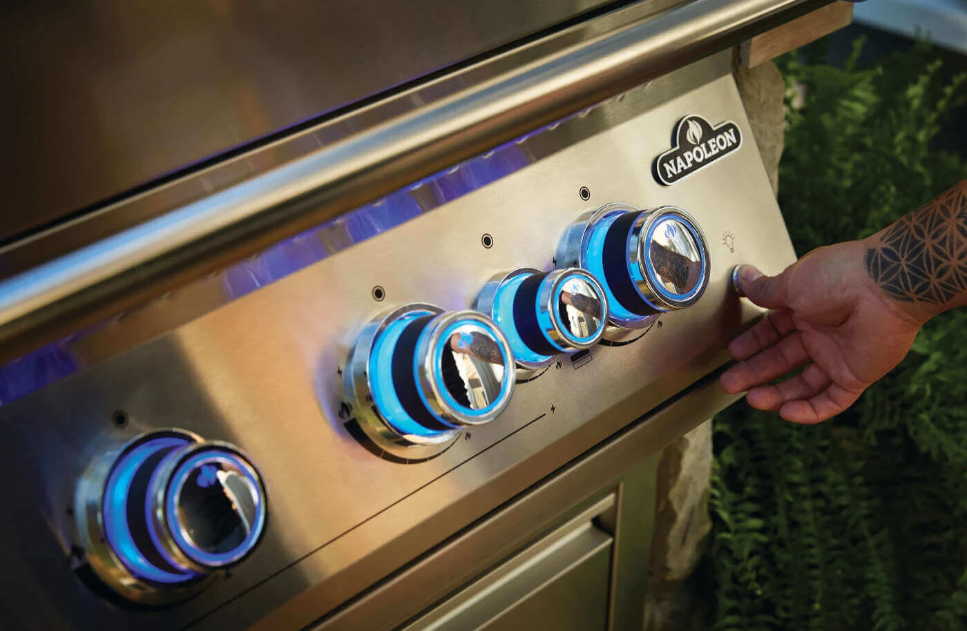 Napoleon 700 Series 32 built-in grill in a Coeur d'Alene custom kitchen