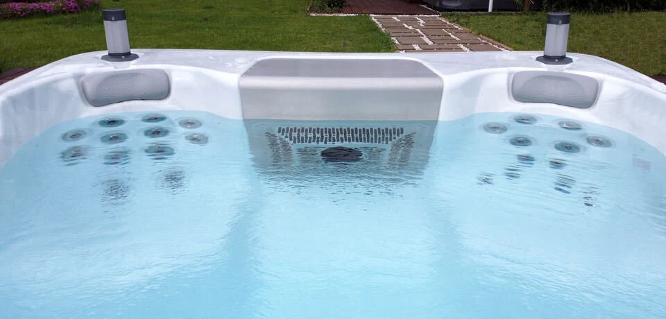 Wellis Amazonas W-Flow swim spa near Sandpoint