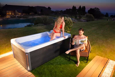 Wellis Iceland cold plunge tub at a Spokane home