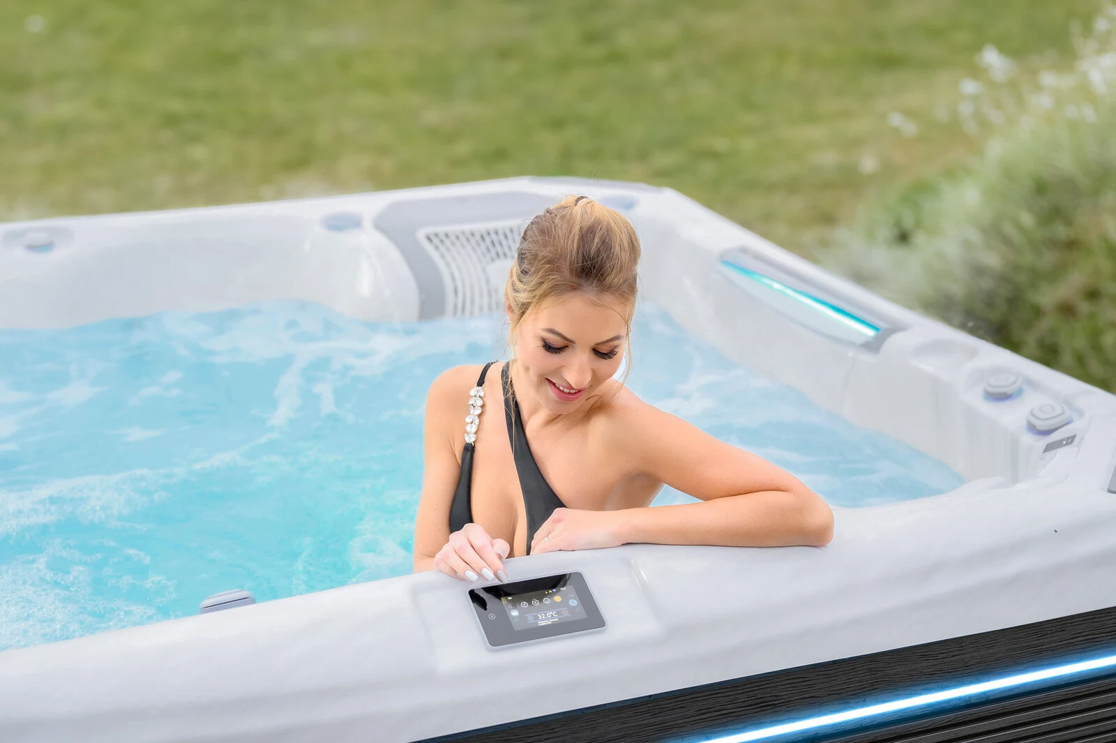 Wellis Kilimanjaro Life Premium hot tub near Coeur d'Alene, Idaho and Spokane