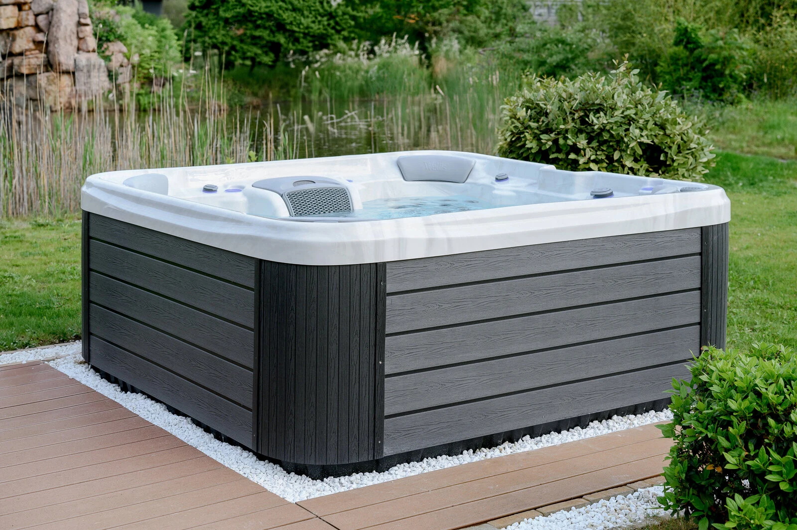 Wellis Vienna Life hot tub near Rathdrum and North Idaho