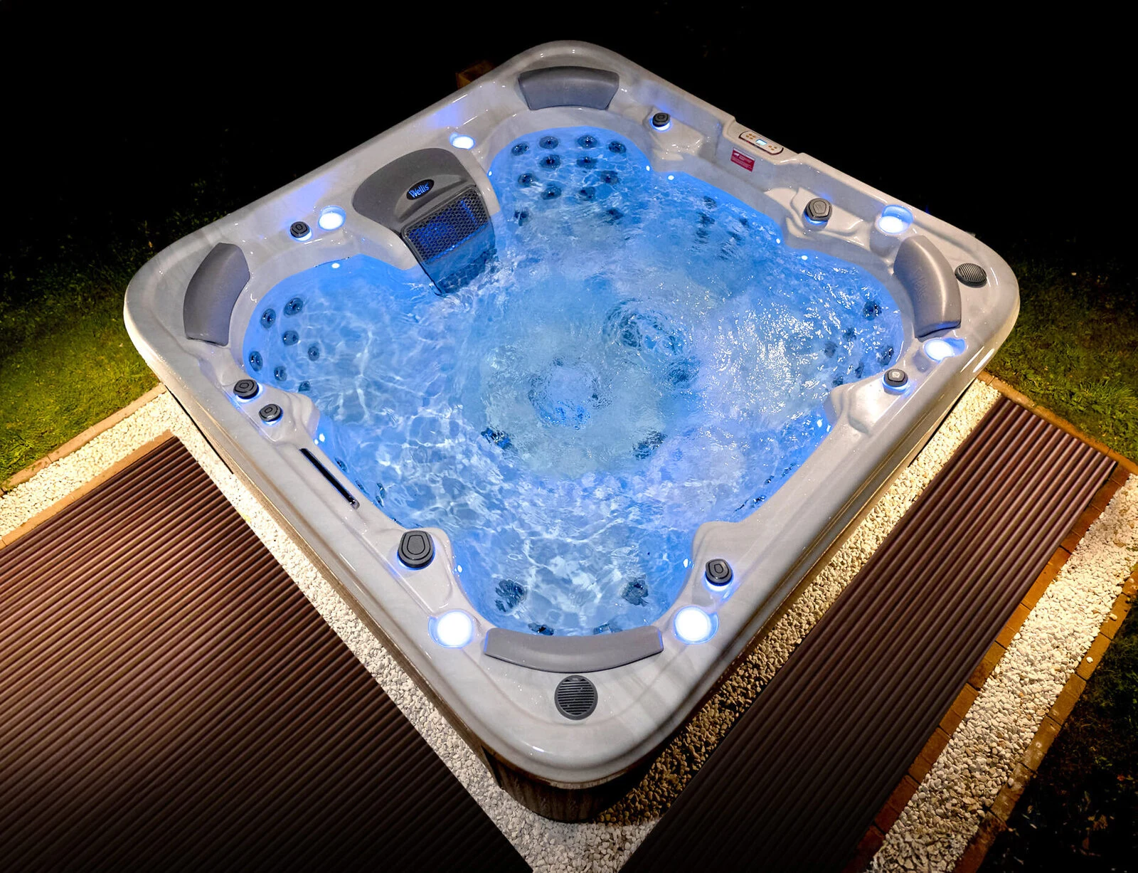 Wellis Vienna Life hot tub near Sandpoint and North Idaho